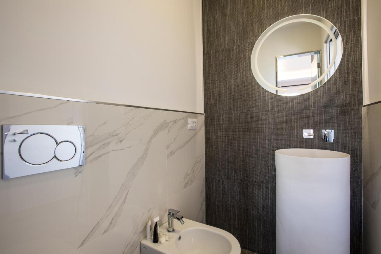 Vista Suites - Piazza Yenne Cagliari Exterior foto